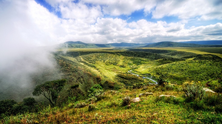 Olmoti Crater highlands